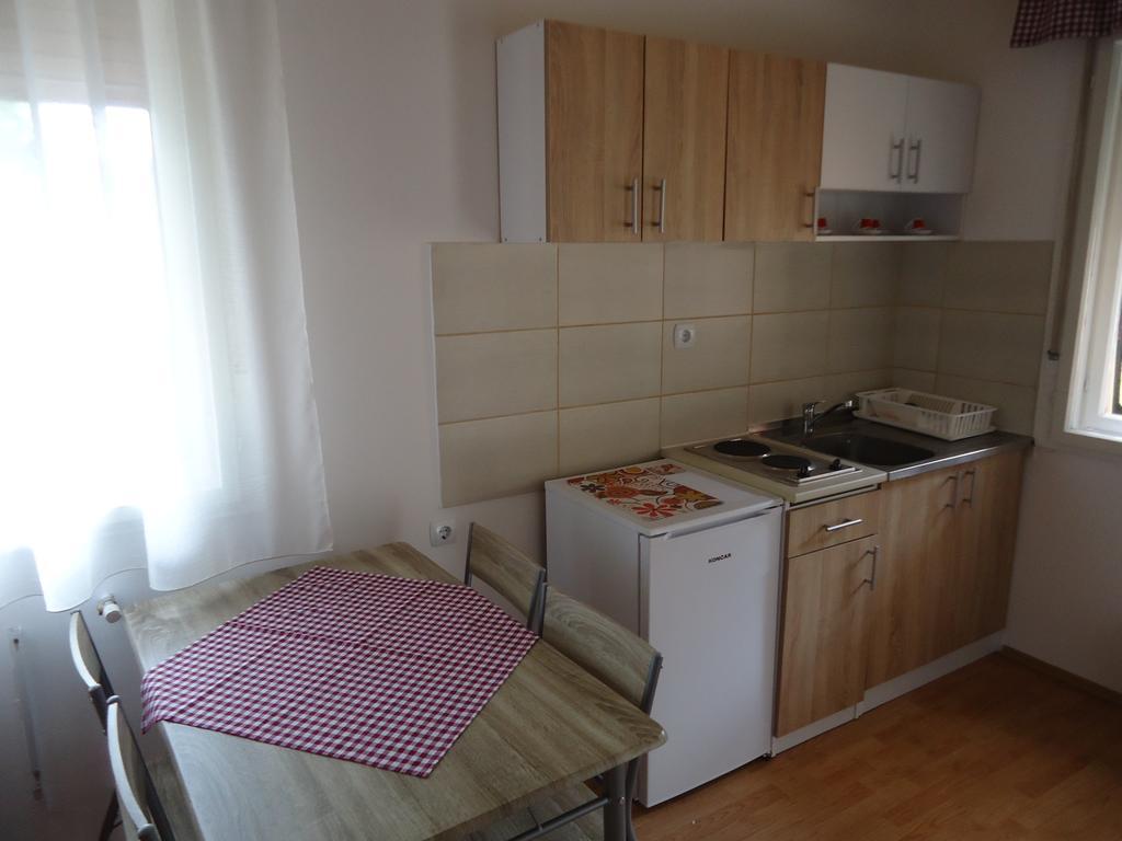 Prenociste Vila Stara Breza Palic Room photo
