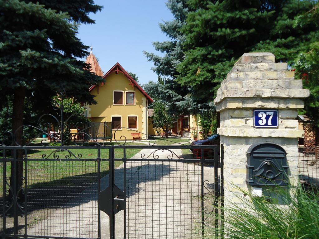 Prenociste Vila Stara Breza Palic Exterior photo